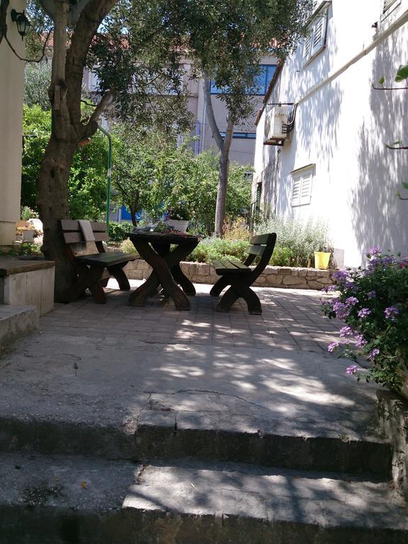 Gostinjska kuća Miro 3*